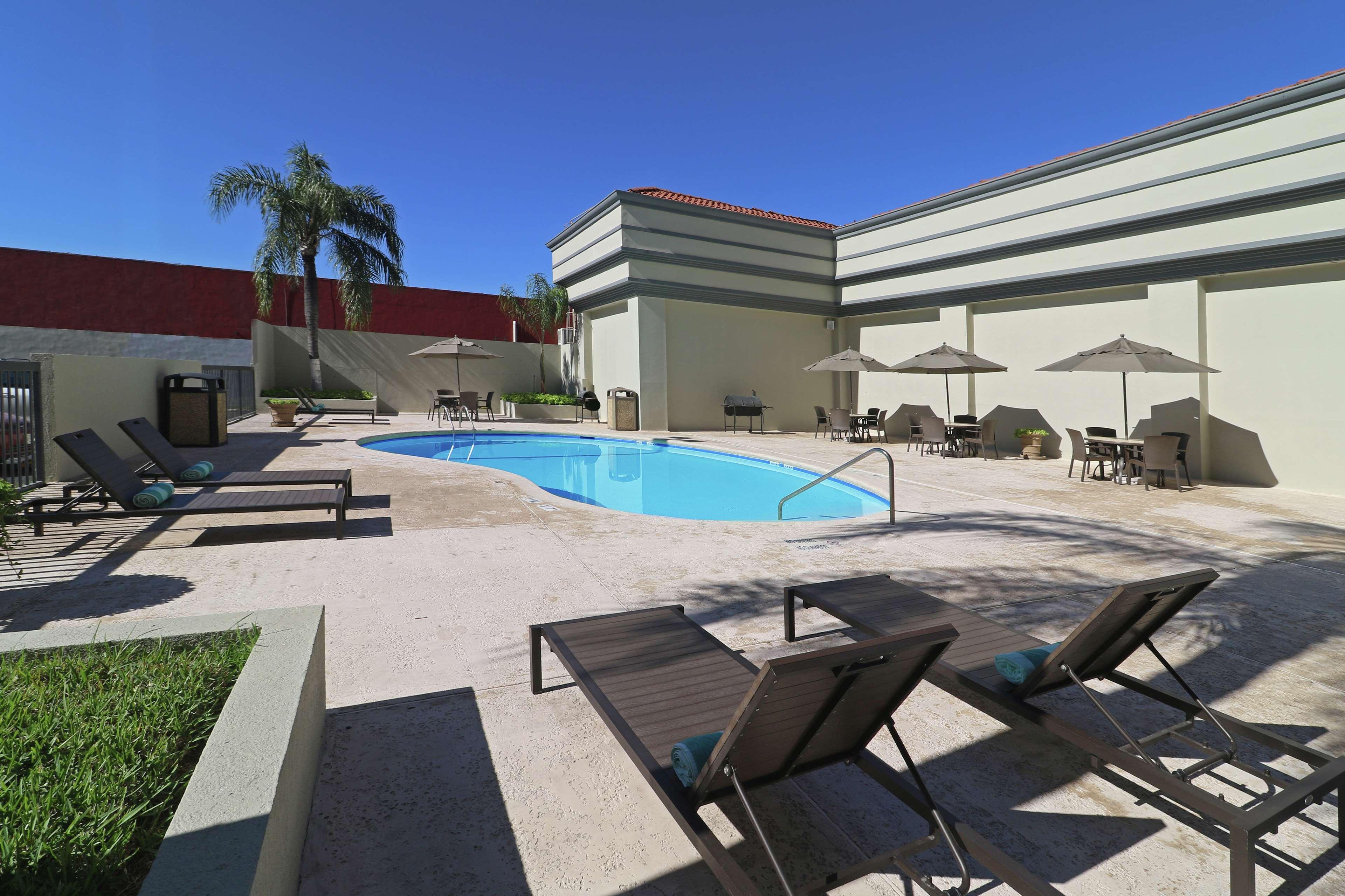 Hampton Inn Monterrey-Airport Apodaca Exterior foto